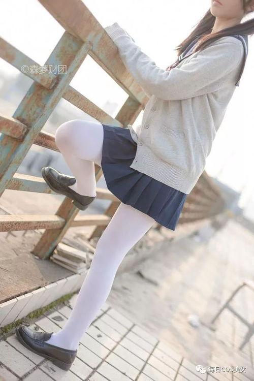 国产在线白丝jk视频,在线视频中的青春时尚演绎  第2张